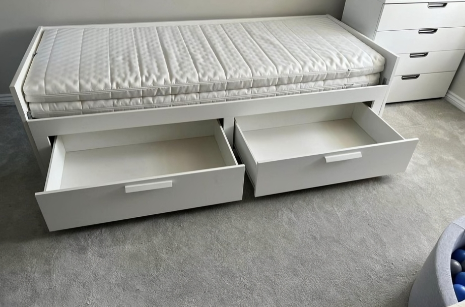 IKEA Brimness Daybed With 2 Mattress